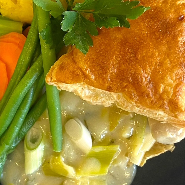 Chicken Pie with Mash & Vegetables
