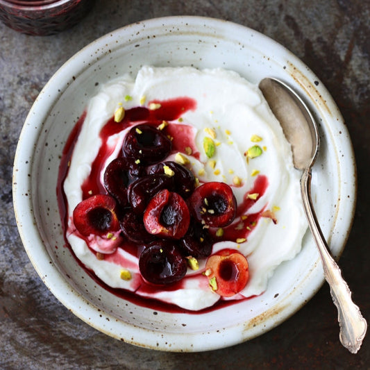 Kersen Amandel en Yoghurt Proteïne Pot
