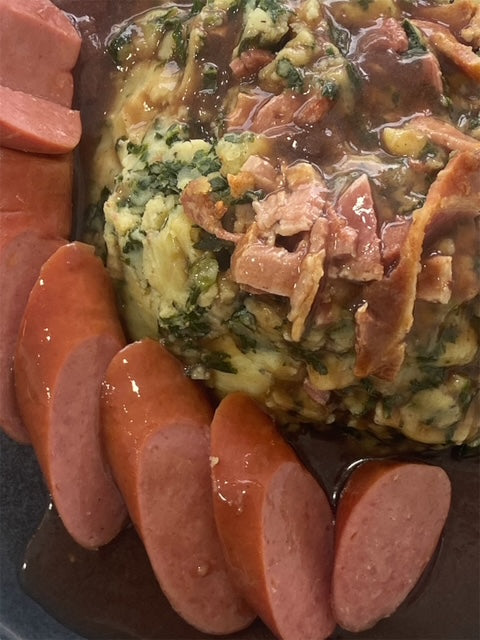 Hollandse Stamppot Boerenkool met Spekjes, Rookworst en Jus