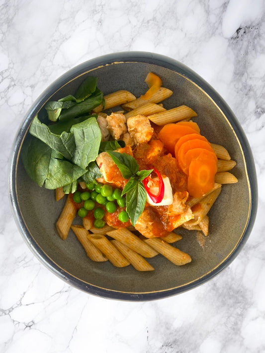 Pasta con pollo y arrabbiata