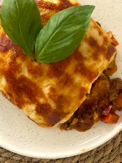 Beef Lasagne with Creamy Bechamel & Cheese Topping