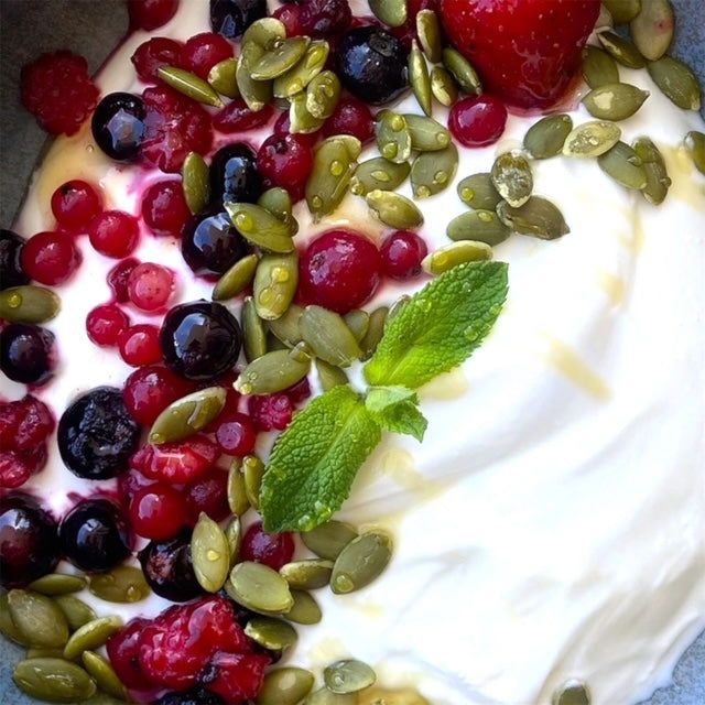 Greek Yoghurt with Berries - Dindins