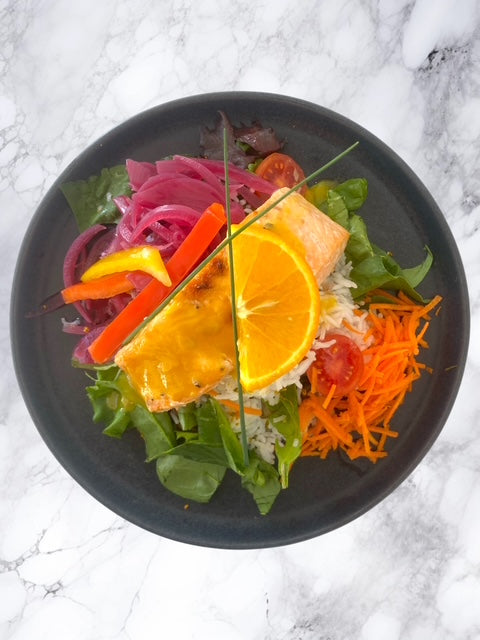 Ensalada de pollo con mostaza y miel