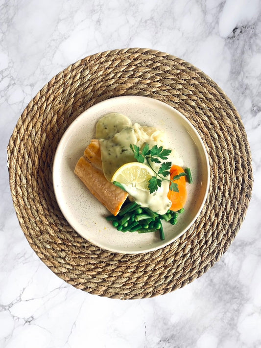 Salmon in Parsley Sauce with Creamy Mashed Potatoes - Dindins