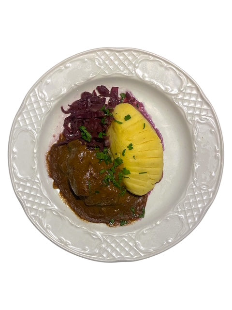 Dutch Hachee with Tender Beef, Red Cabbage, Apple and Mashed Potatoes