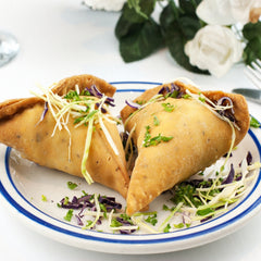 Vegetable Samosas x2